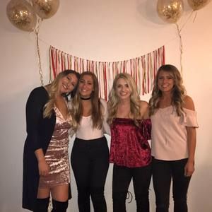 Meet your Posher, Lauren